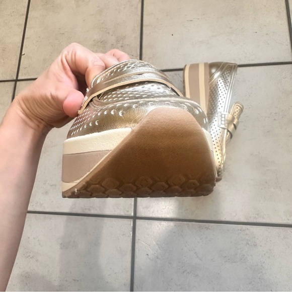 Gold Platform Loafers Dolce Vita Janine Slip On Wedge Shoes GUC Women’s - Picture 13 of 16